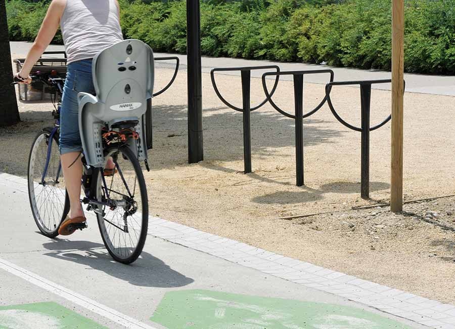 Appui vélos NANTES conçu et fabriqué par Aréa mobilier urbain