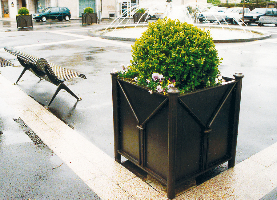 Bac d'orangerie TOULOUSE AGORA ET ORLEANS conçu et fabriqué par Aréa mobilier urbain
