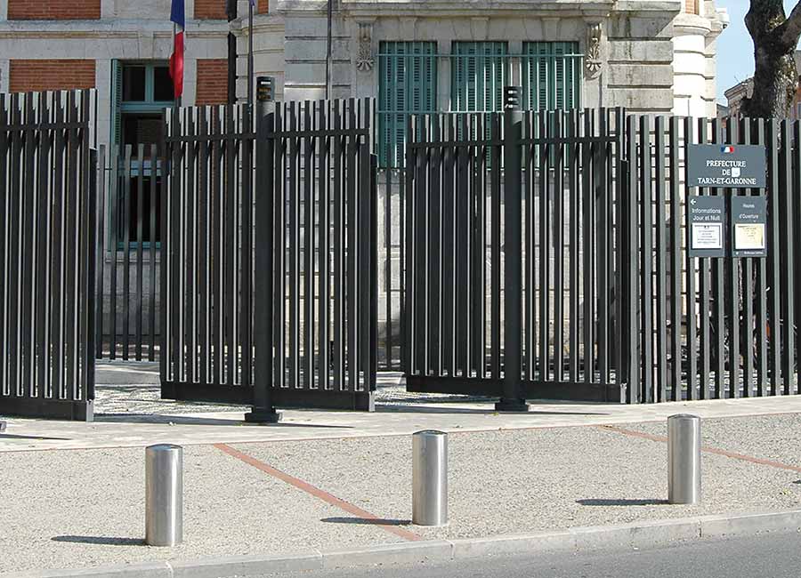 Borne basse PHENIX conçu et fabriqué par Aréa mobilier urbain