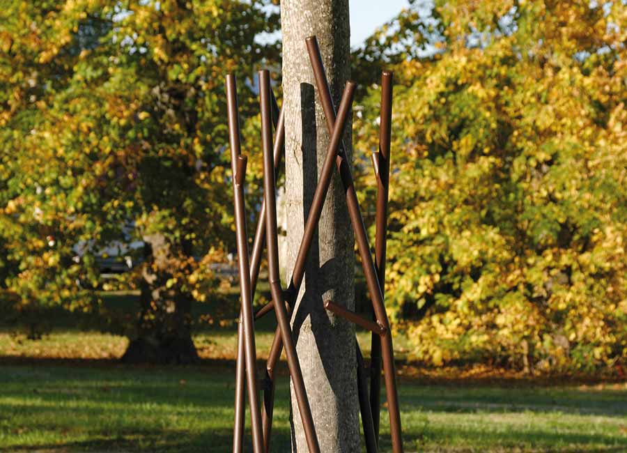 Corset et tuteur d'arbre ARBORA conçu et fabriqué par Aréa mobilier urbain