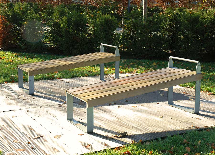 Banc simple à abdominaux OXYGENE conçu et fabriqué par Aréa mobilier urbain