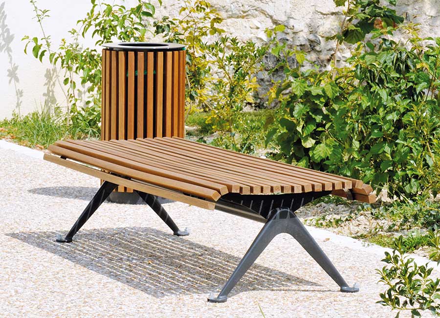 Banc simple NAPLES BOIS conçu et fabriqué par Aréa mobilier urbain