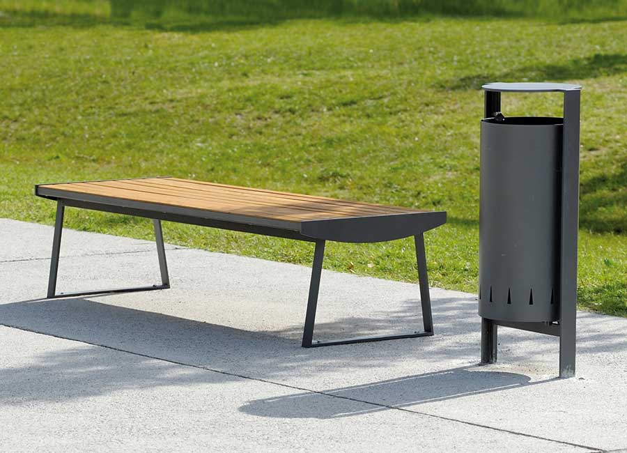 Banc simple ORLANDO BOIS conçu et fabriqué par Aréa mobilier urbain