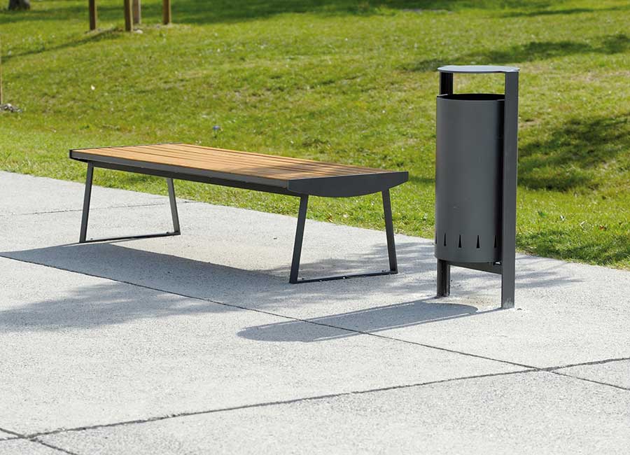 Corbeille 34L ANTARES conçu et fabriqué par Aréa mobilier urbain