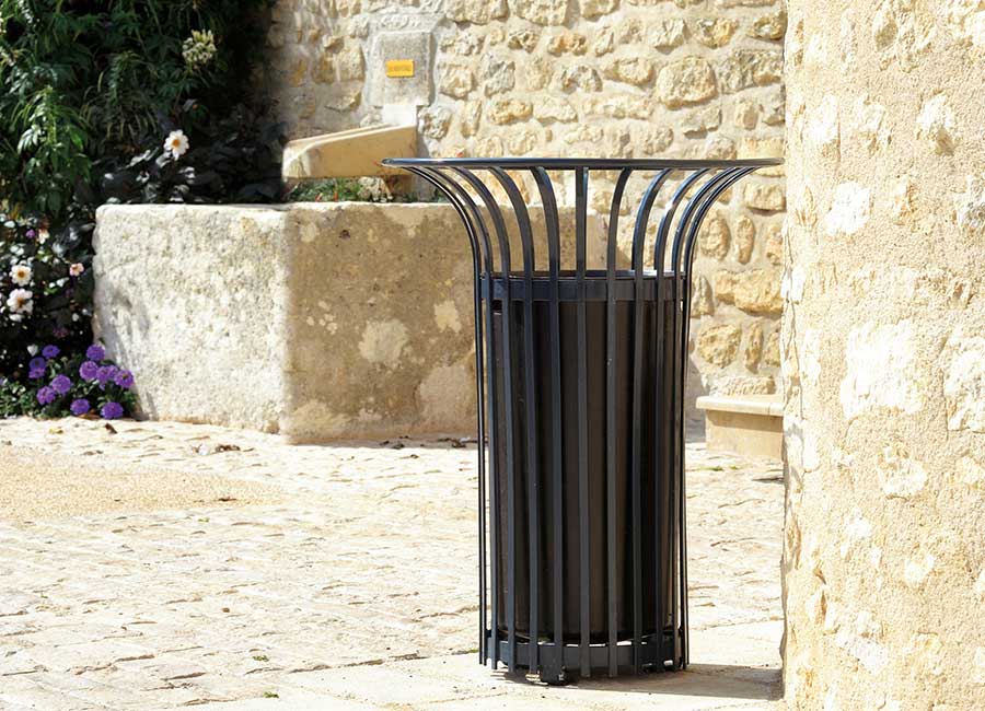 Corbeille 34L TULIPE conçu et fabriqué par Aréa mobilier urbain