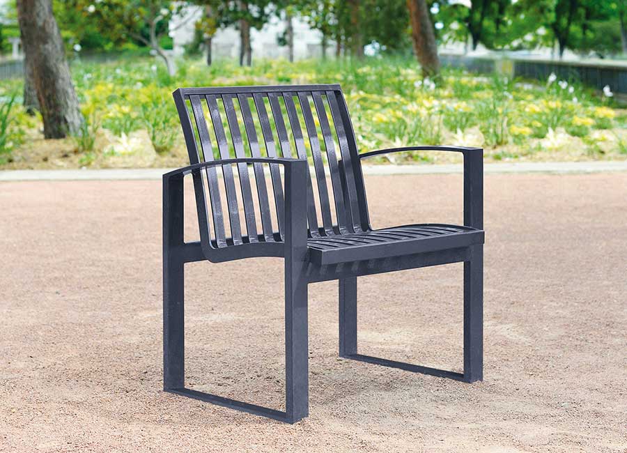 Fauteuil NEWPORT conçu et fabriqué par Aréa mobilier urbain