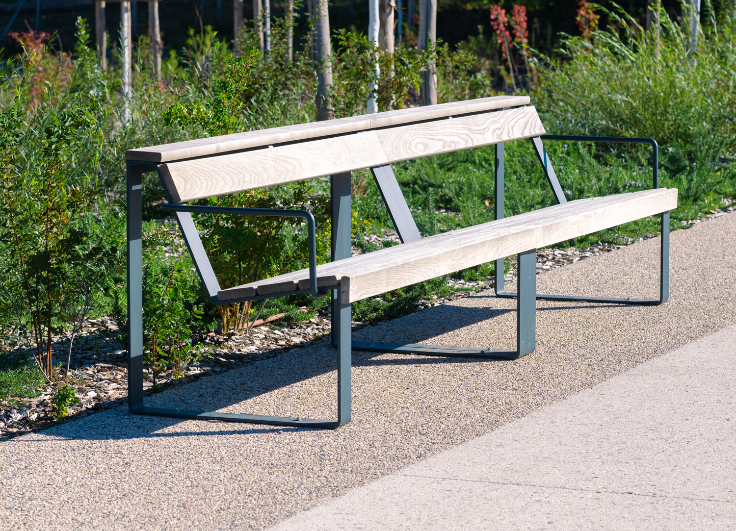 Méridienne conçue et fabriquée par aréa mobilier urbain